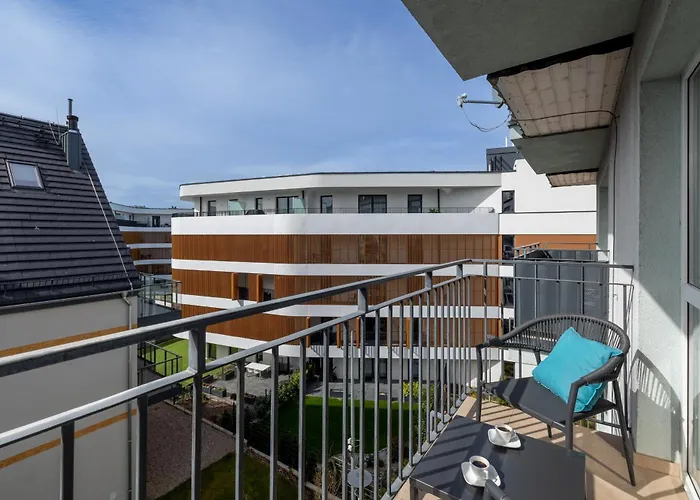 Seaside Breeze Stylish Apartment Balcony & Parking By Noclegi Renters