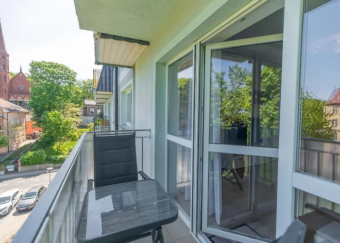 Seaside Breeze Stylish Apartment Balcony & Parking By Noclegi Renters