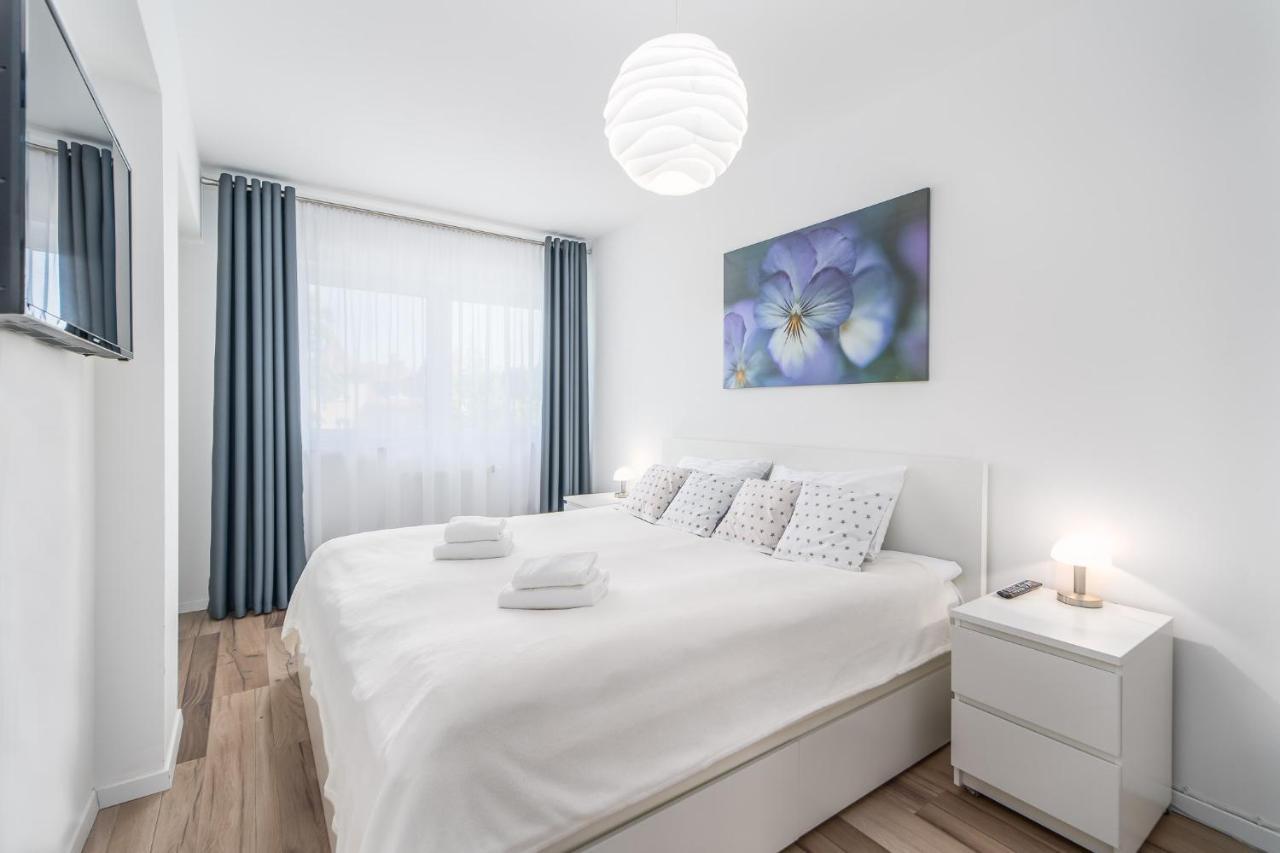 Apartment Seaside Breeze Stylish Balcony & Parking By Renters Misdroy
