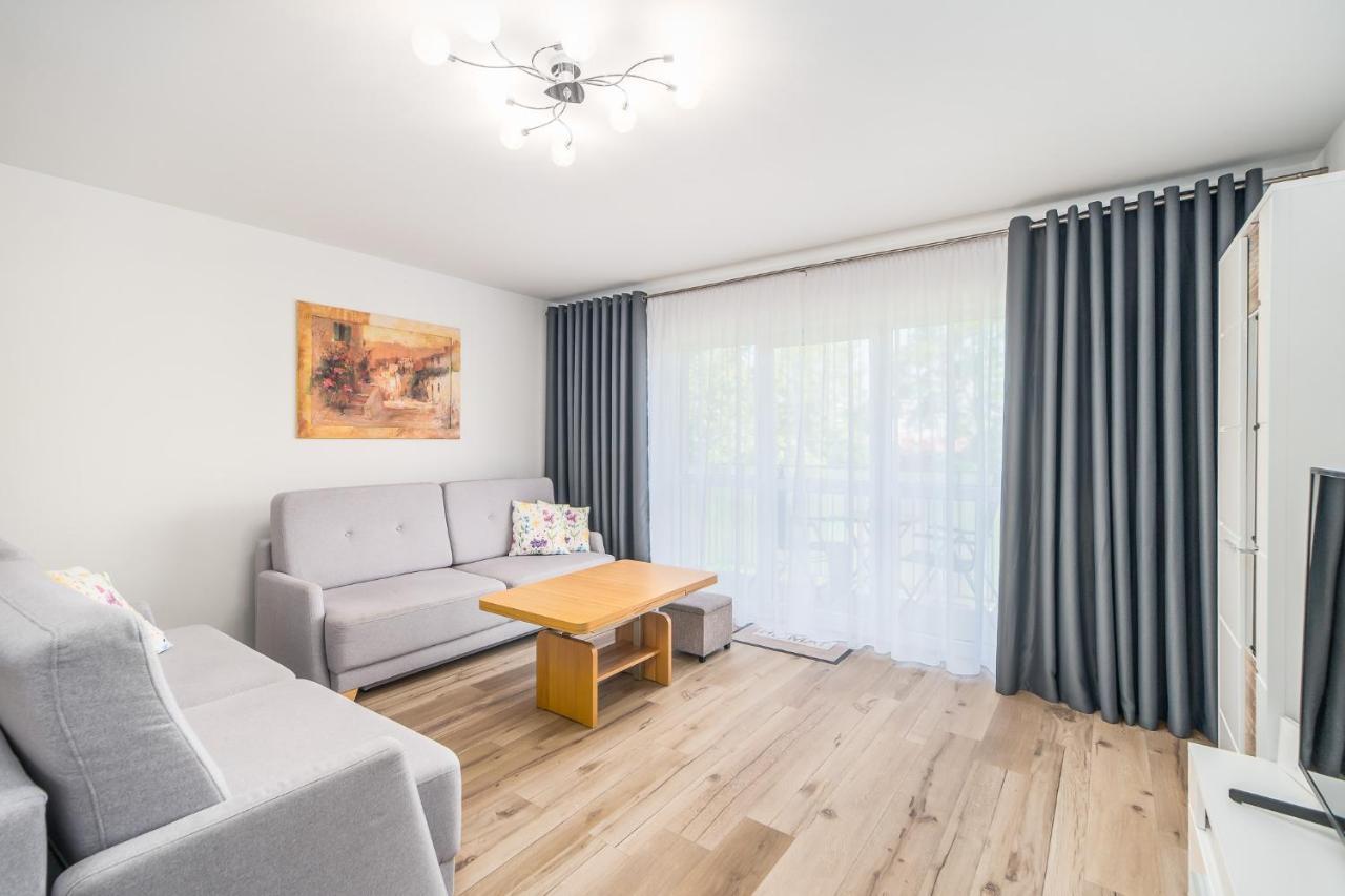 Seaside Breeze Stylish Balcony & Parking By Renters