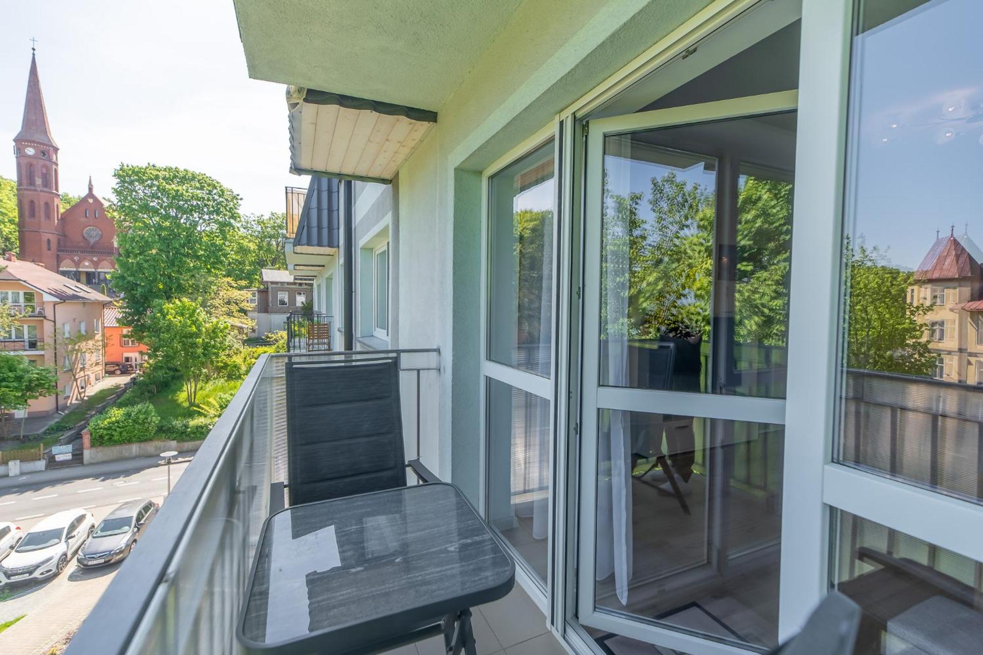Seaside Breeze Stylish Balcony & Parking By Renters Apartamento *